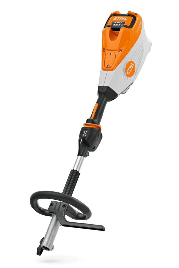 Ferramenta multifuncional a bateria KMA 135 R